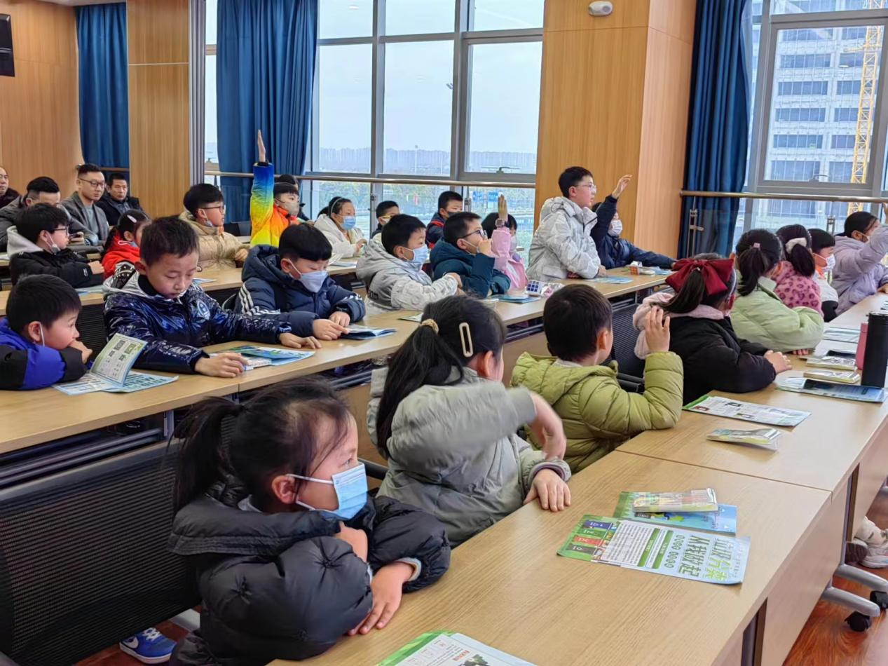 華展貓先生，校園垃圾分類活動，智能垃圾分類