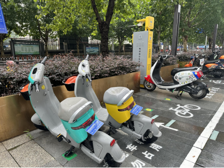 貓先生智能電動車無線充電樁合作，垃圾分類設備廠家